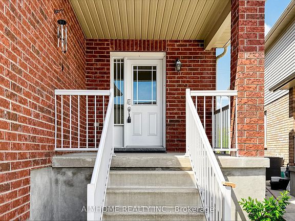 2nd image of 205 Huck Cres