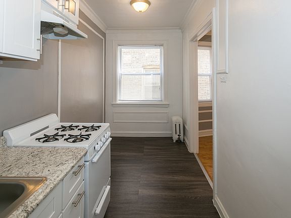 5th image of 5516 N Kenmore Ave APT 303