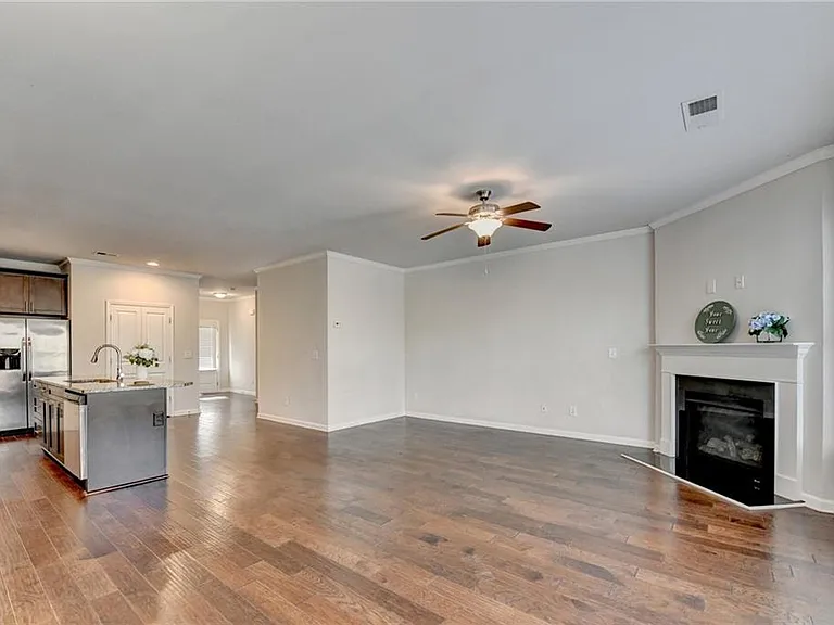 5535 Lightheart Ct — Photo 22