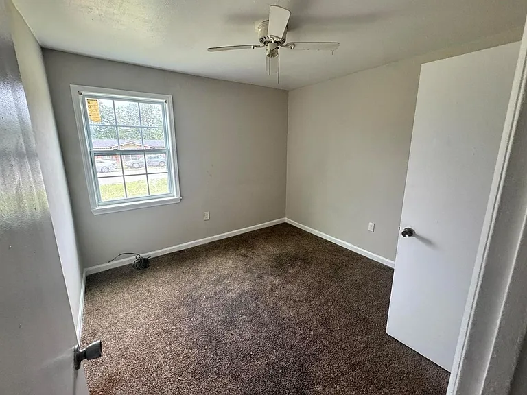 4212 Cap Chat St — Photo 4