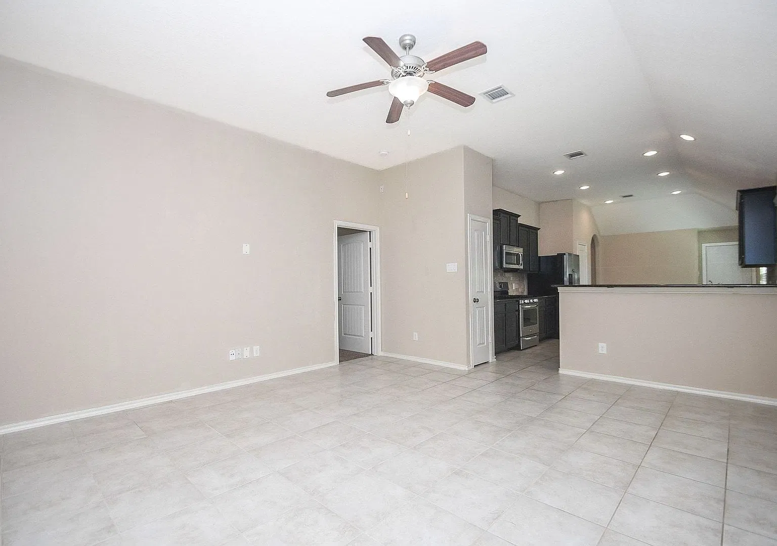 House for Lease in Houston — Photo 3