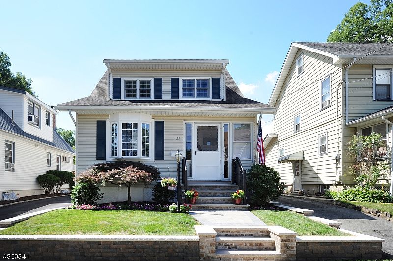 2nd image of 25 Palmer St