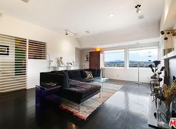 2nd image of 2312 Ronda Vista Dr