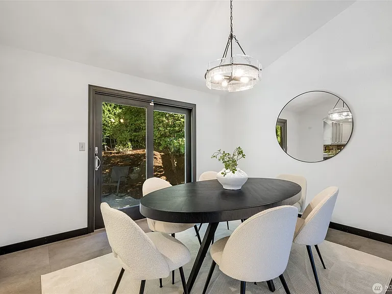 8010 NE 115th Way — Photo 4