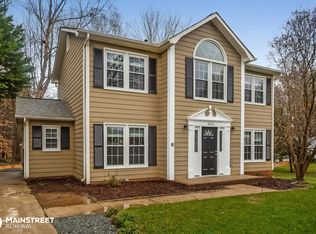 8600 Flowers Ct, Charlotte, NC 28215