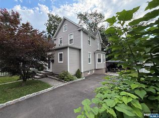 24 Roosevelt Ave, Bergenfield, NJ 07621