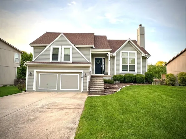 16414 W 158th Ter, Olathe, KS 66062