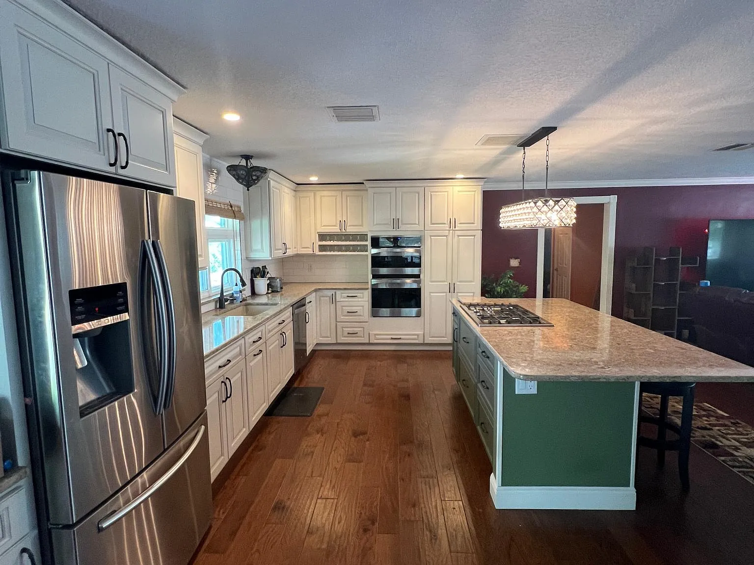 3 bed, 1993 sqft, $2,800 — Photo 4