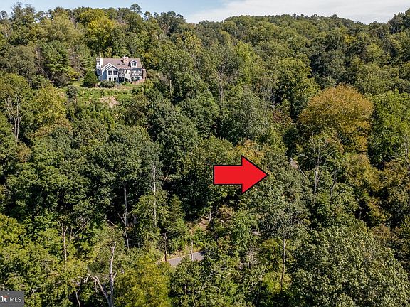 3rd image of 22 Weeden St