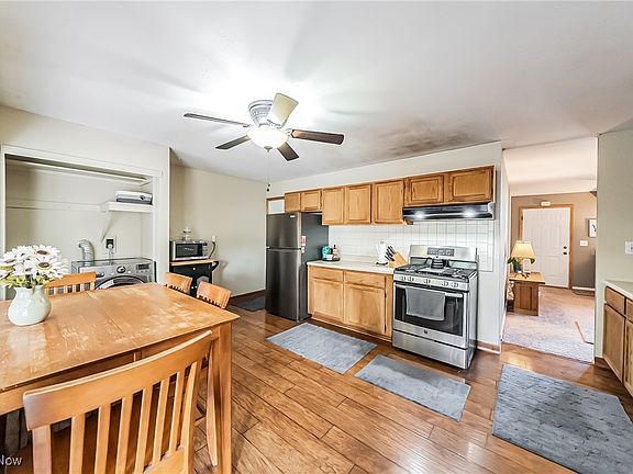 5th image of 373 Anne Dr