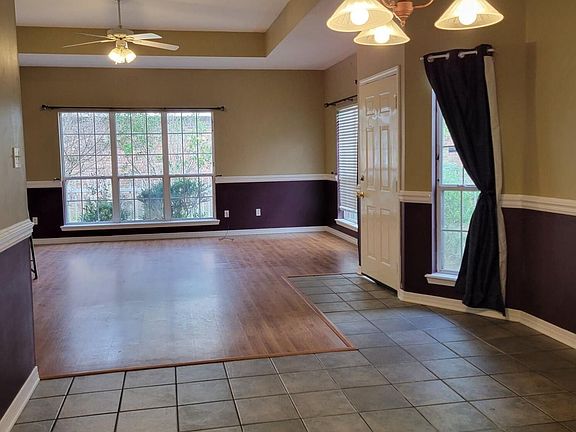 4th image of 4013 Meadow Oak Ln