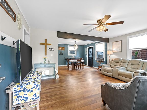 3rd image of 212 Clearview Dr