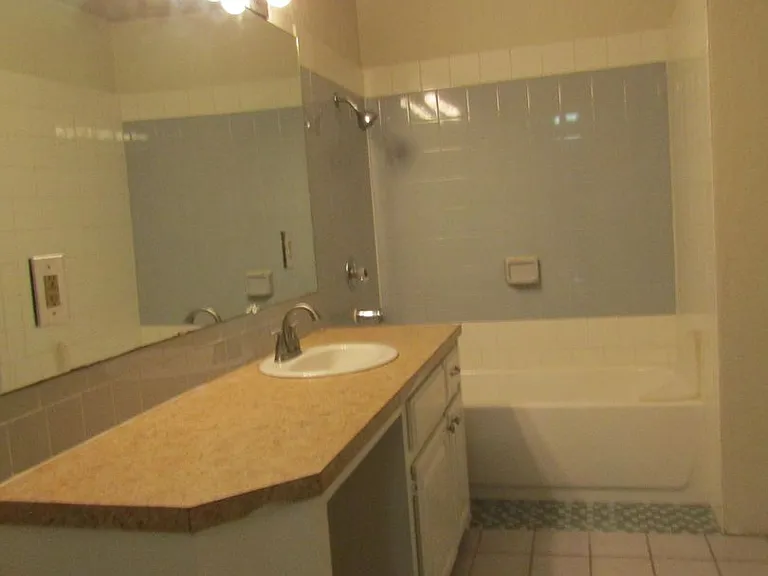 501 NW Fairway Villas Dr — Photo 20