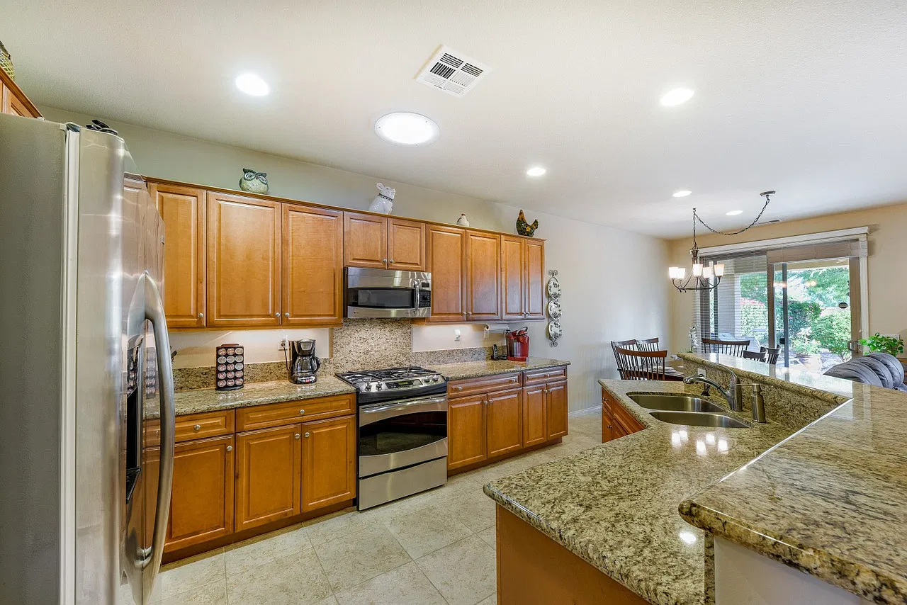 2 bed, 1295 sqft, $2,950 — Photo 2