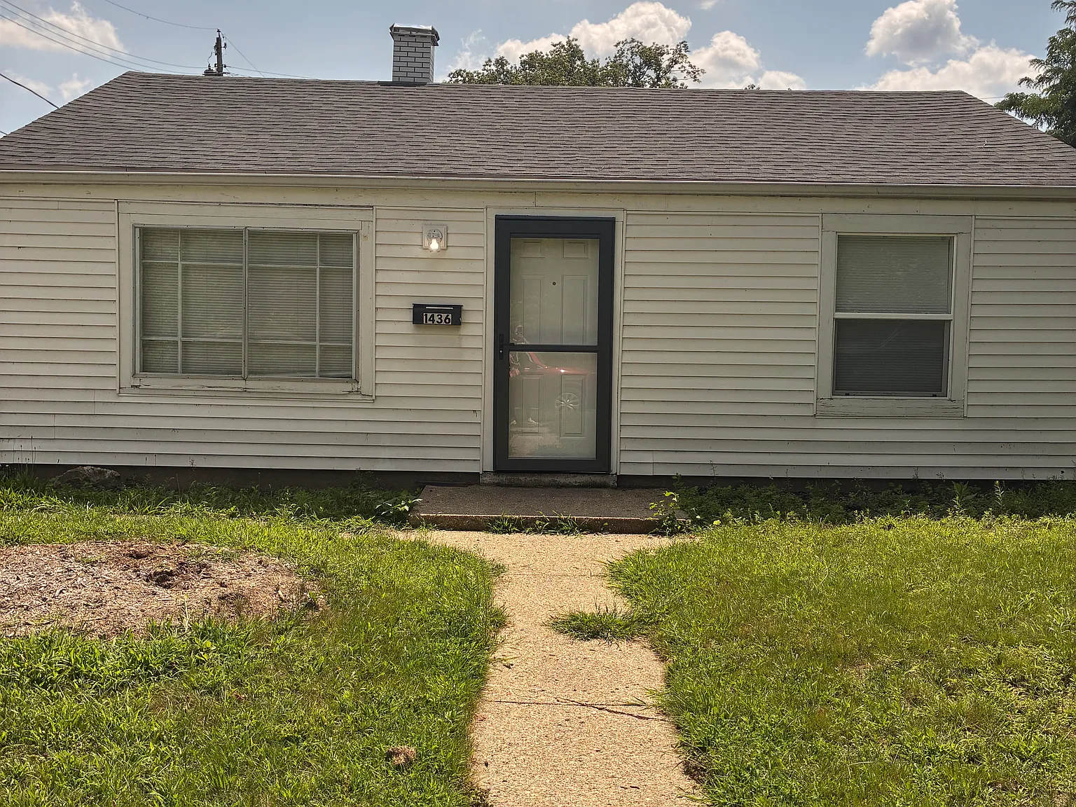 2 bed, 720 sqft, $1,100 — Photo 1