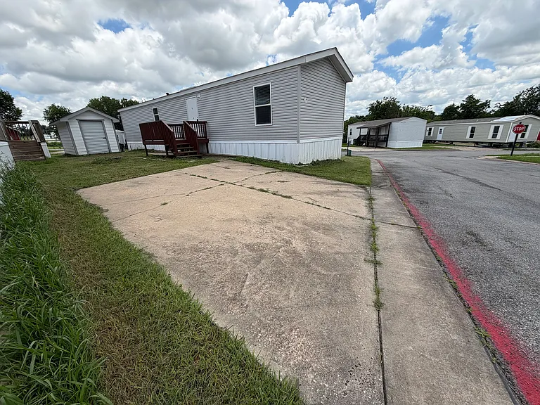 709 N Collins Fwy #156 — Photo 19