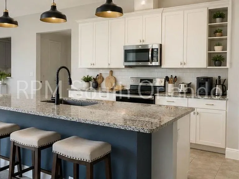 1070 Grand Hilltop Dr — Photo 2