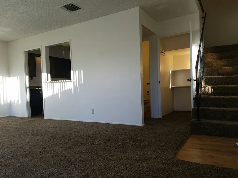 1078 Franklin Ave — Photo 81