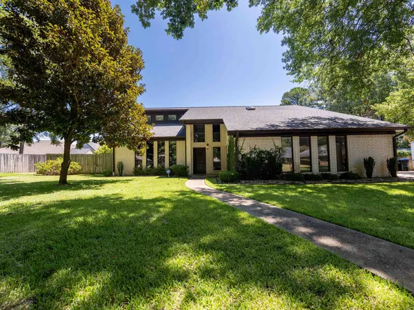 117 Southcastle St, Longview, TX 75604
