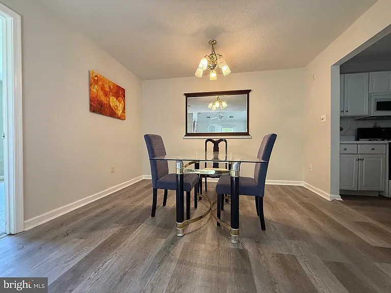10019 Vanderbilt Cir #14-16 — Photo 7