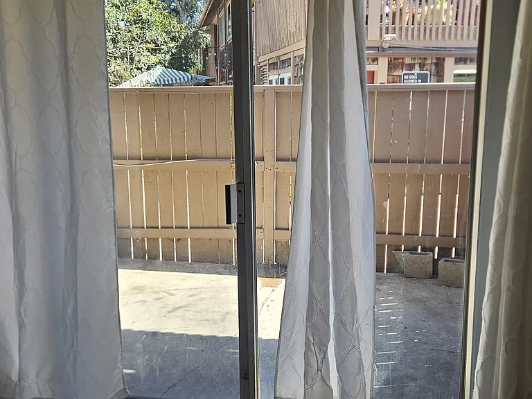 1076 Cabrillo Park Dr — Photo 5
