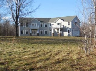 255 Island Mdws, North Hero, VT 05474