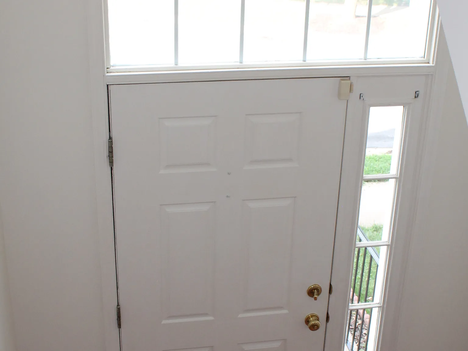 3 bed, 2040 sqft, $2,650 — Photo 1