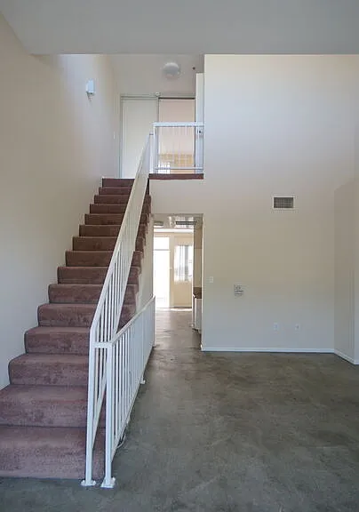 922 W 23rd St #202 — Photo 11