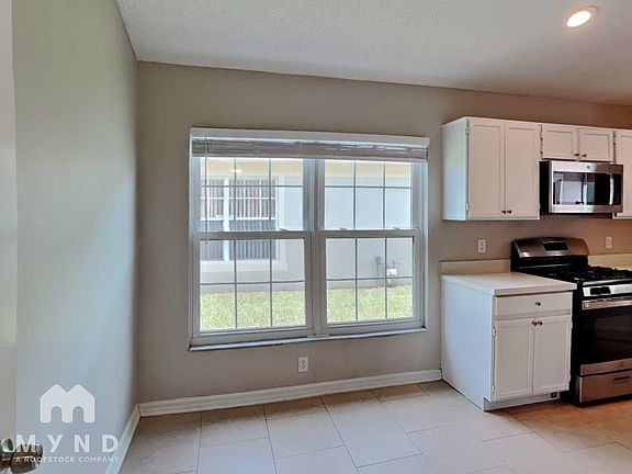 4th image of 10547 Cherry Oak Cir