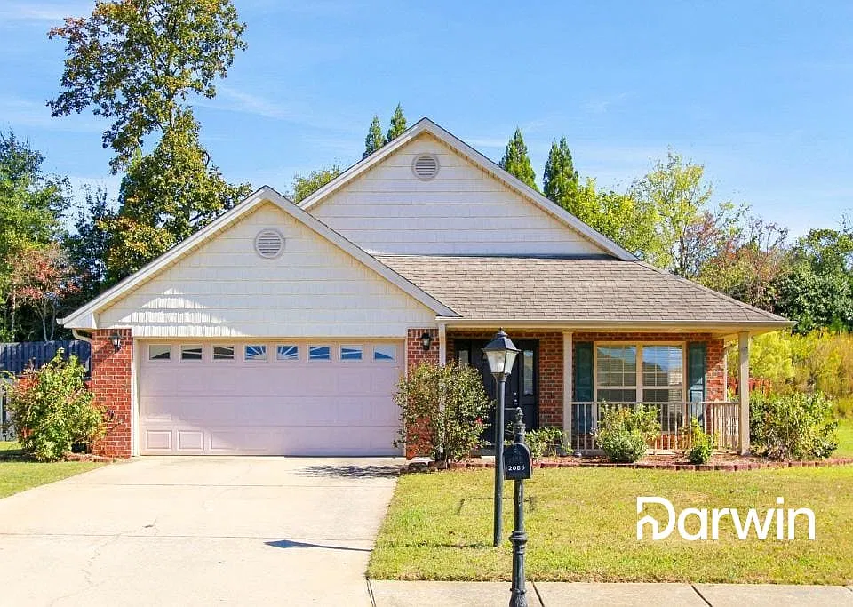 2086 Edgewood Dr