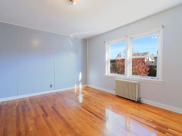 195th St, Flushing, NY 11358