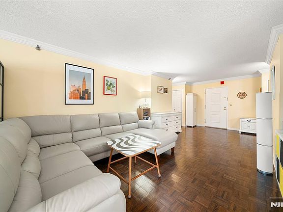 4th image of 326 Prospect Ave APT 8J
