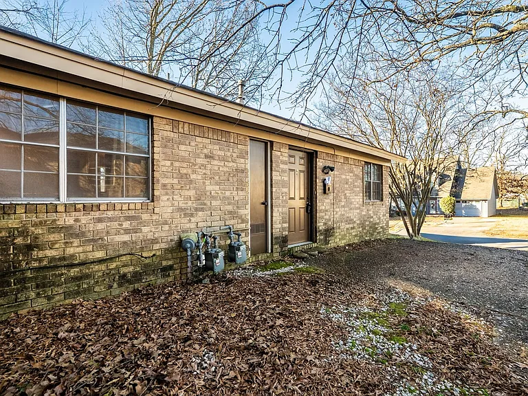 6104 Meadowbrook Ln — Photo 6