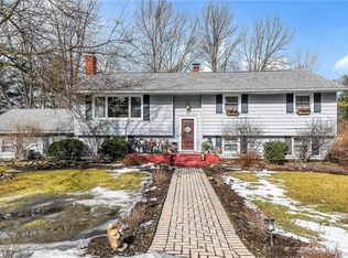 44 Lakeview Dr, Newburgh, NY 12550