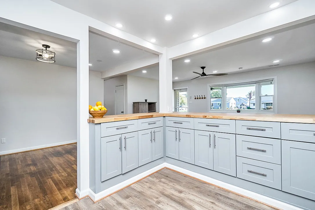 3 bed, 1273 sqft, $1,890 — Photo 3
