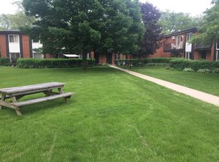 1118 N Dale Ave APT 1G, Arlington Heights, IL
