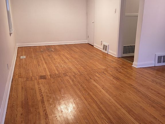 3rd image of 17 Bonnington Pl #2