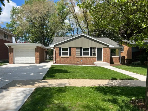 1210 W Sigwalt St, Arlington Heights, IL 60005