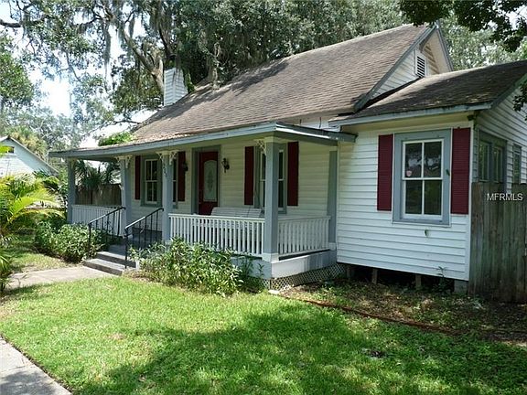 5th image of 1209 Oak Ave