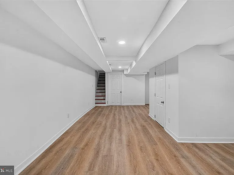 6737 N Smedley St — Photo 18