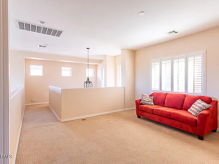 642 E Torrey Pines Pl — Photo 23