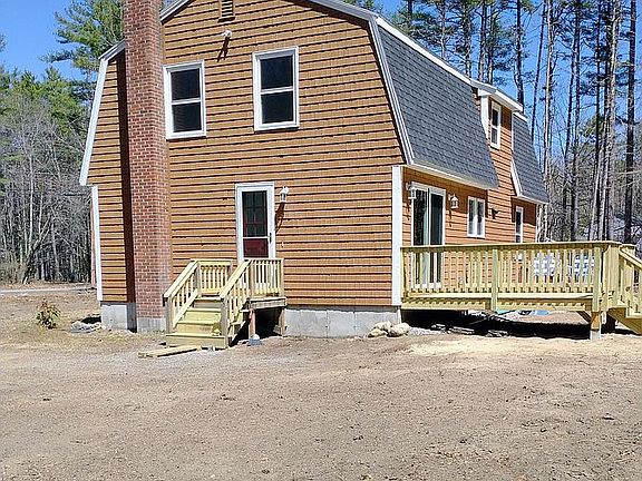 2nd image of 7 Pinecrest Dr