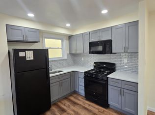 3128 46th St #2, Astoria, NY 11103