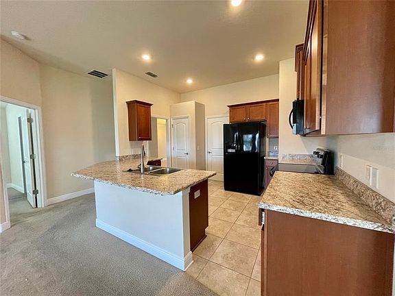 4th image of 391 Buchannan Dr