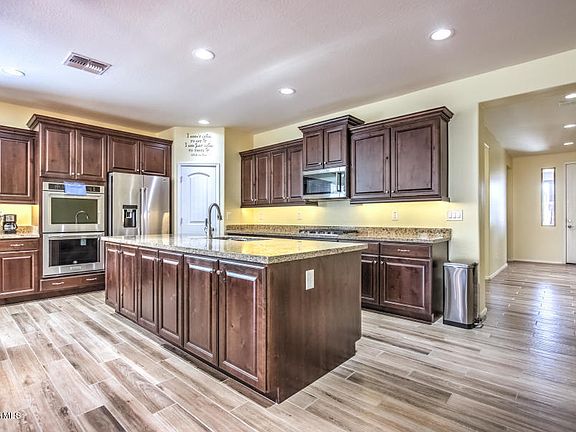 4th image of 22464 E Munoz St