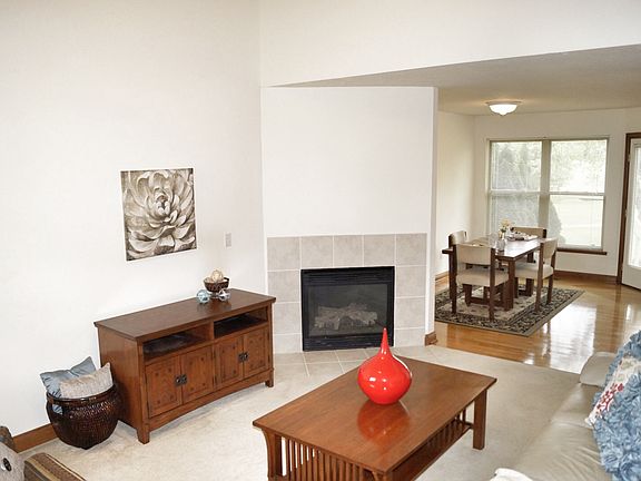2nd image of 443 Terrace Dr