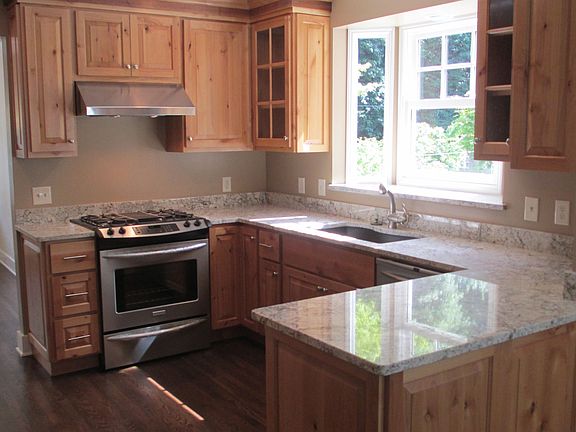 Bright airy Kitchen