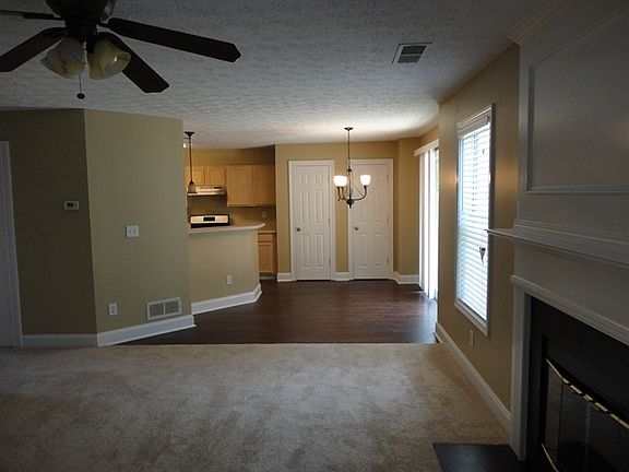 3rd image of 1626 Eagle Dr