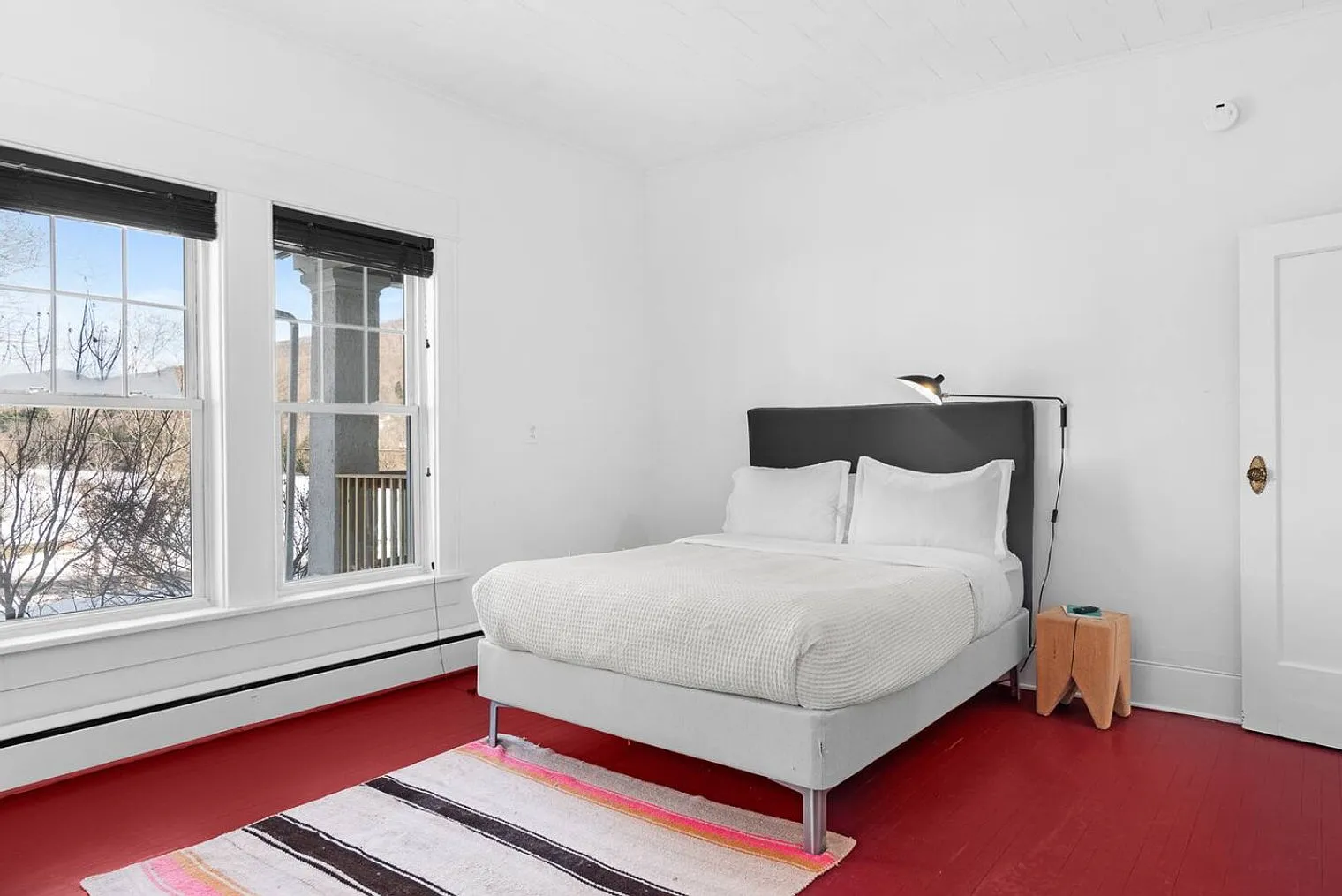 3 bed, 2.0 bath, $4,117 — Photo 3