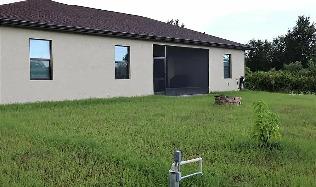 3 bed, 1745 sqft, $2,700 — Photo 2